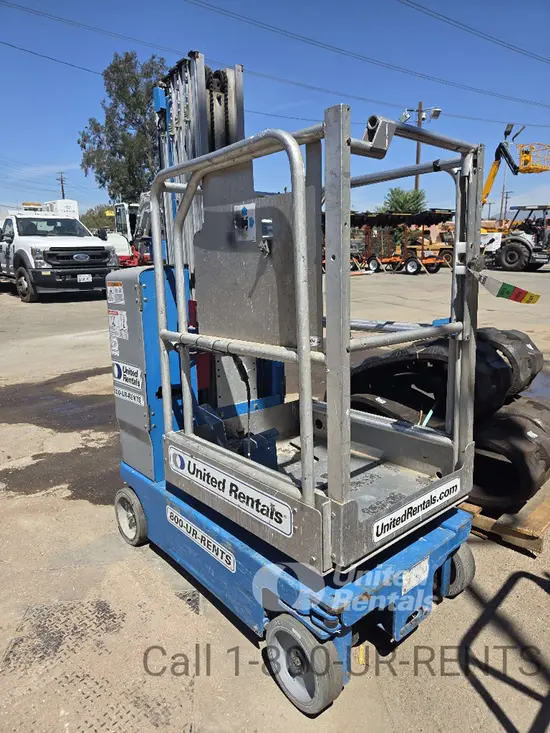 2017 Genie GR-20 Self-Propelled One-Person Lift