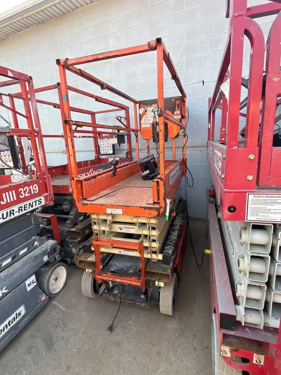 2018 JLG 1932R Scissor Lift