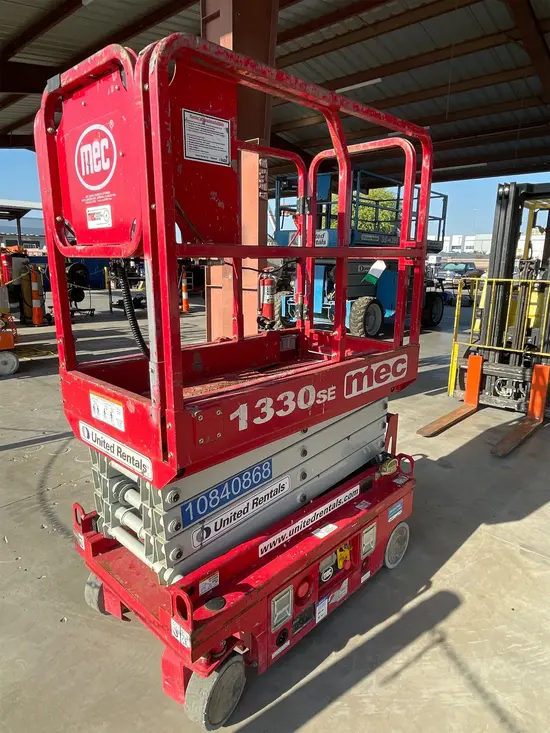 2018 MEC 1330SE Scissor Lift