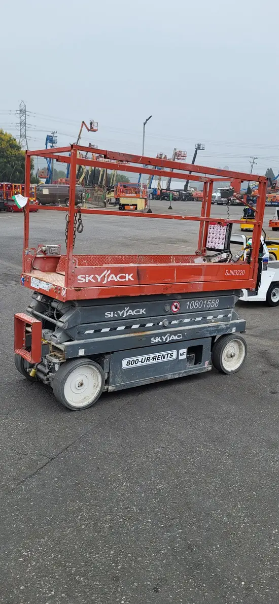 2018 Skyjack SJIII3220 Scissor Lift