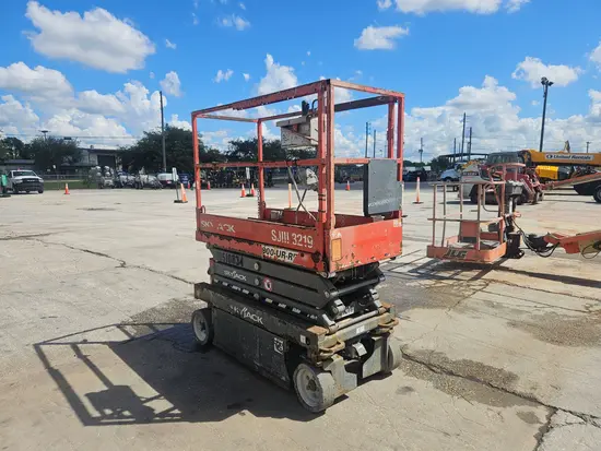 2016 Skyjack SJIII3219 Scissor Lift