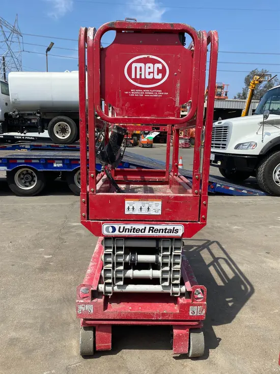2018 MEC 1330SE Scissor Lift