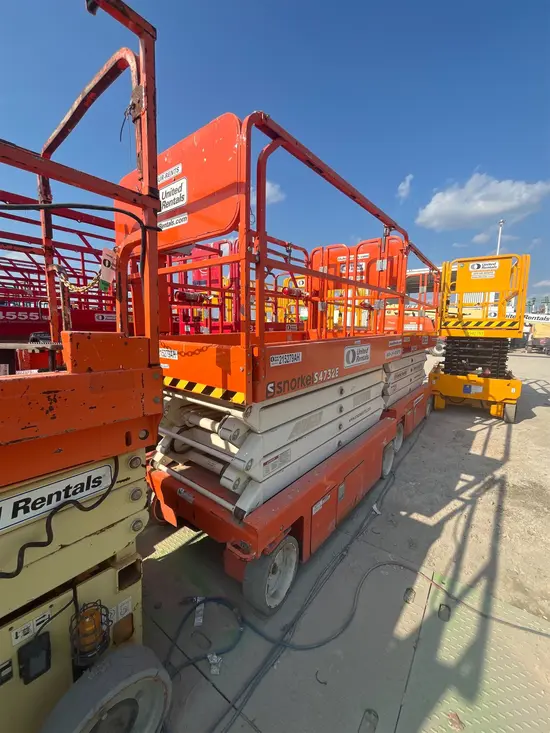 2018 Snorkel S4732E Scissor Lift