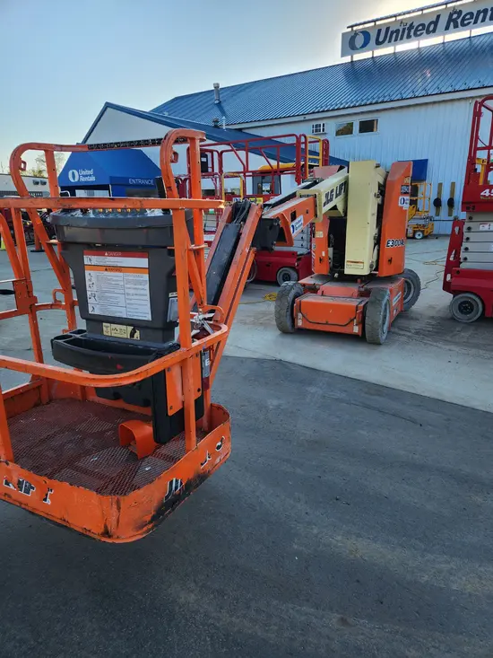 2015 JLG E300AJP Articulating Boom Lift