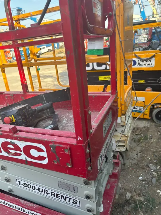 2018 MEC 1330SE Scissor Lift