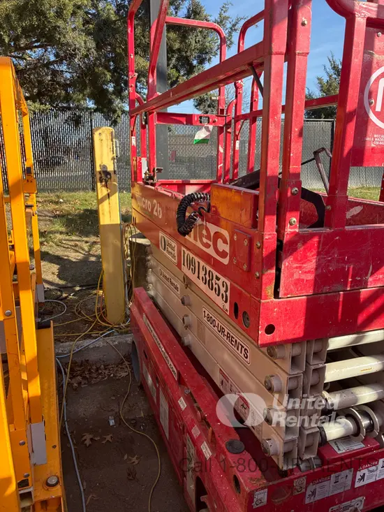 2019 MEC MICRO 26 Scissor Lift