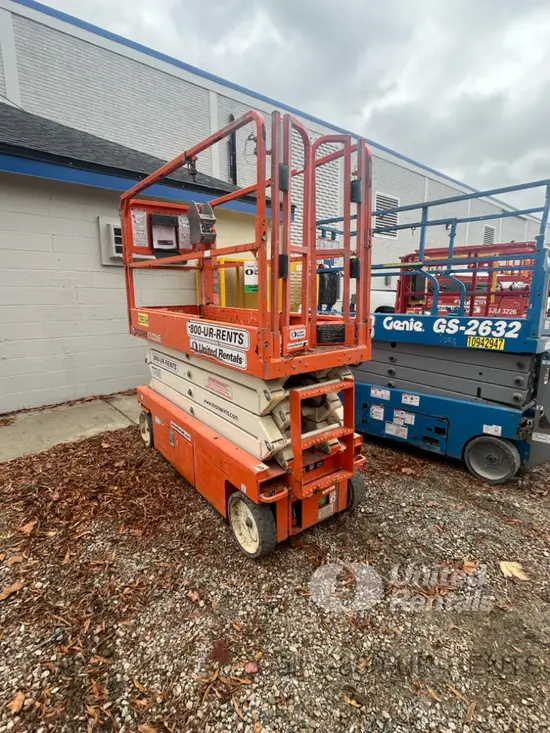2019 Snorkel S3226E Scissor Lift