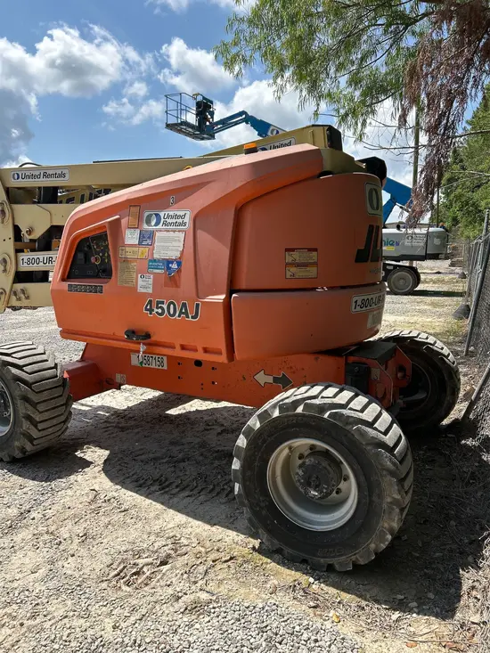 2017 JLG 450AJ Articulating Boom Lift