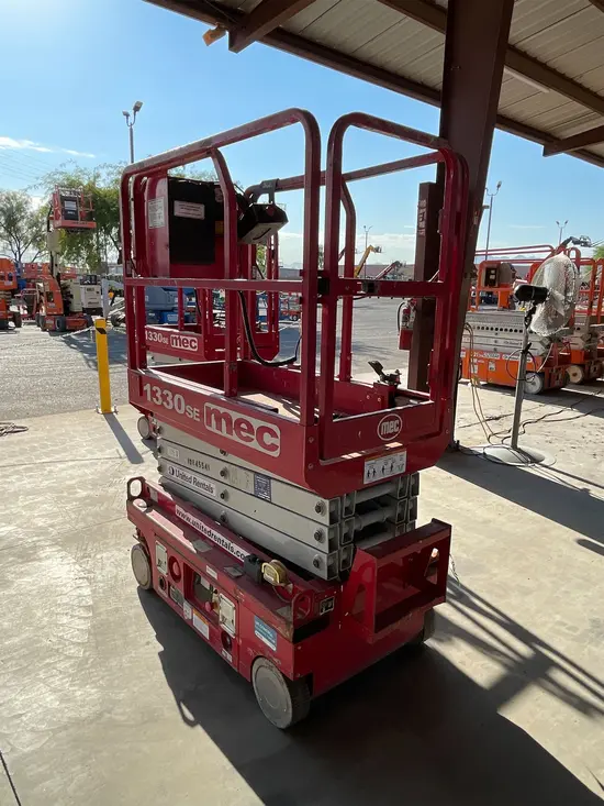 2018 MEC 1330SE Scissor Lift