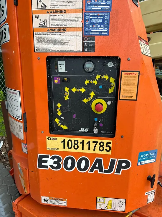 2018 JLG E300AJP Articulating Boom Lift