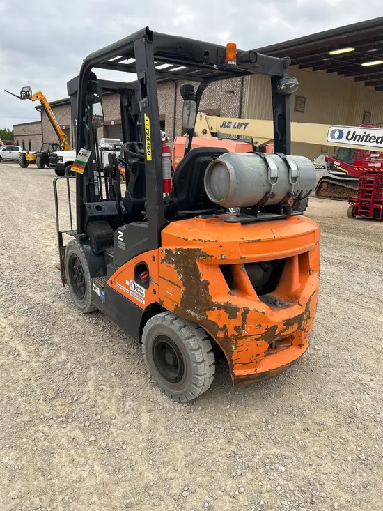 2023 Doosan G25E-7DF Warehouse Forklift