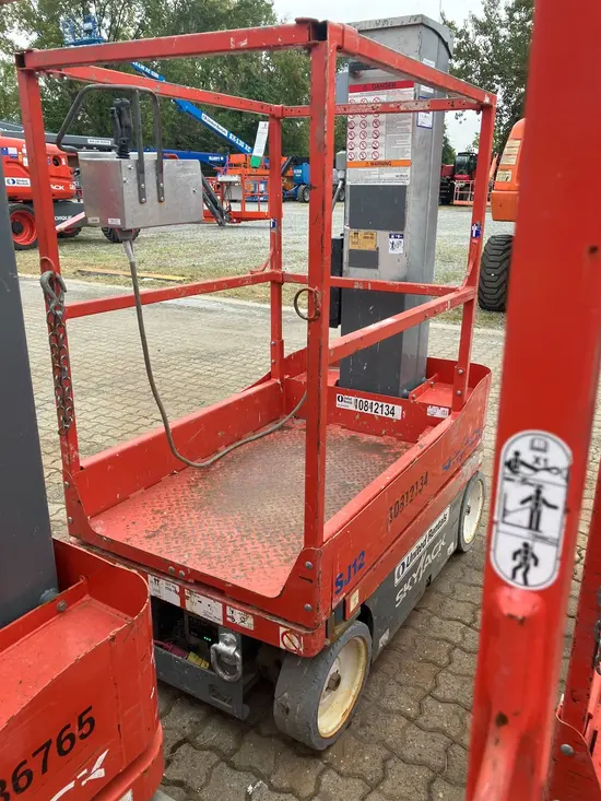 2018 Skyjack SJ12 Self-Propelled One-Person Lift