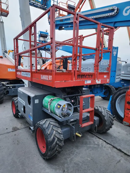 2018 Skyjack SJ6832RT Rough Terrain Scissor Lift