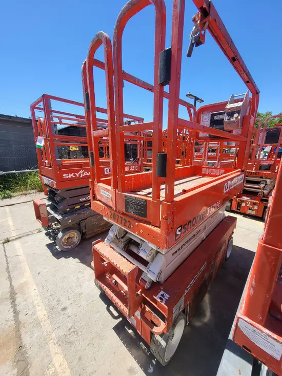 2018 Snorkel S3219E Scissor Lift