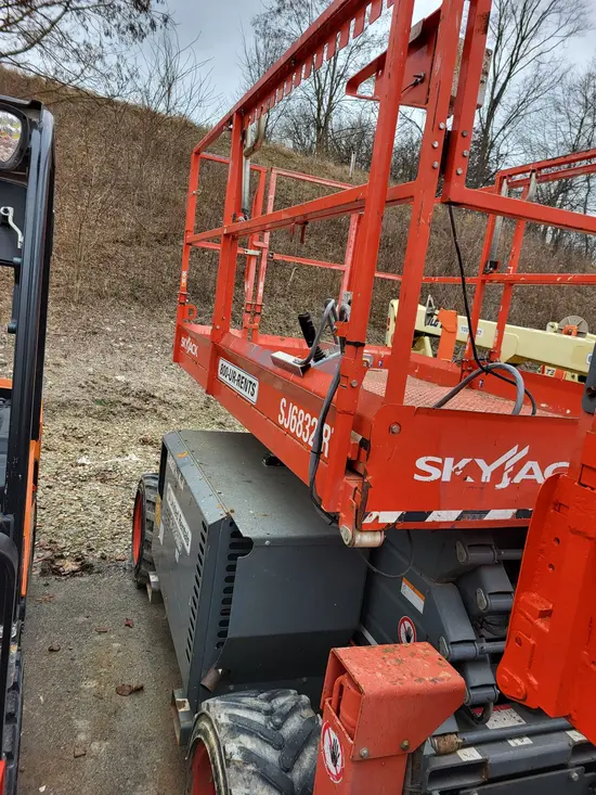 2018 Skyjack SJ6832RT Rough Terrain Scissor Lift