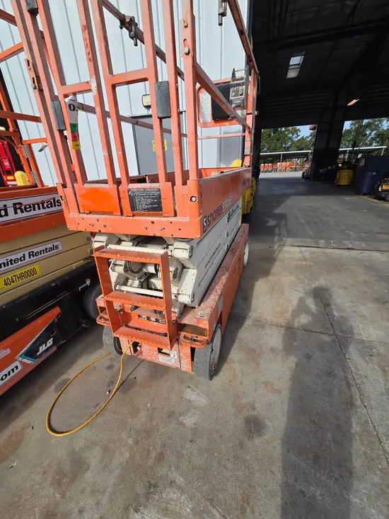 2019 Snorkel S3226E Scissor Lift