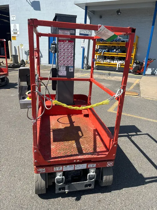 2017 Skyjack SJ12 Self-Propelled One-Person Lift