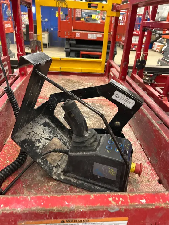 2018 MEC MICRO 19 Scissor Lift