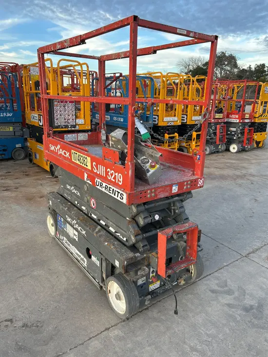 2018 Skyjack SJIII3219 Scissor Lift