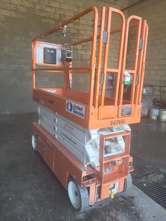 2020 Snorkel S3226E Scissor Lift