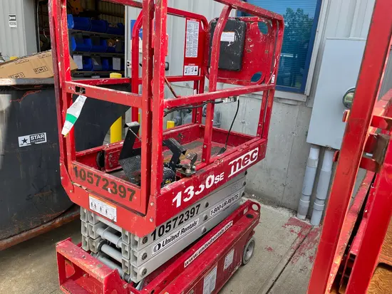 2017 MEC 1330SE Scissor Lift