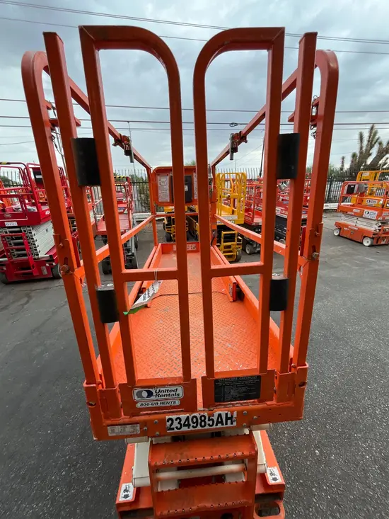 2019 Snorkel S3226E Scissor Lift