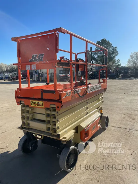 2017 JLG 3246ES Scissor Lift
