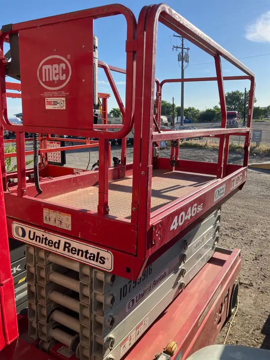 2018 MEC 4046SE Scissor Lift
