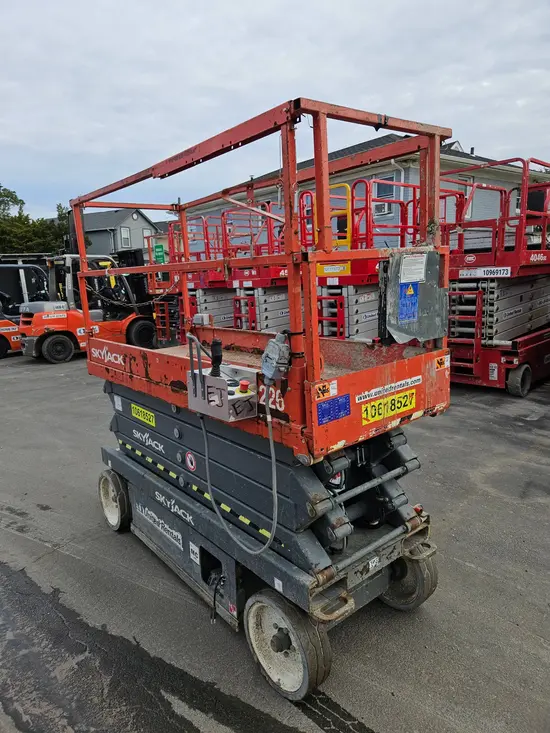 2017 Skyjack SJIII3226 Scissor Lift