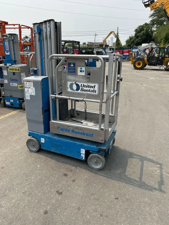2017 Genie GR-20 Self-Propelled One-Person Lift