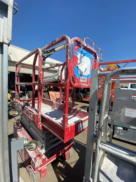 2019 MEC 1330SE Scissor Lift
