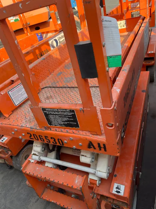 2018 Snorkel S3219E Scissor Lift