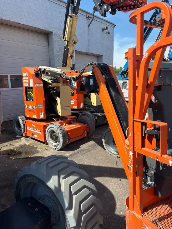 2018 JLG E300AJP Articulating Boom Lift
