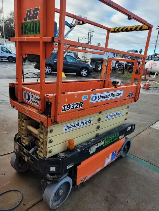 2019 JLG 1932R Scissor Lift