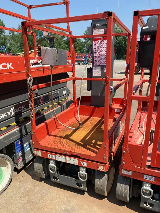 2018 Skyjack SJ12 Self-Propelled One-Person Lift