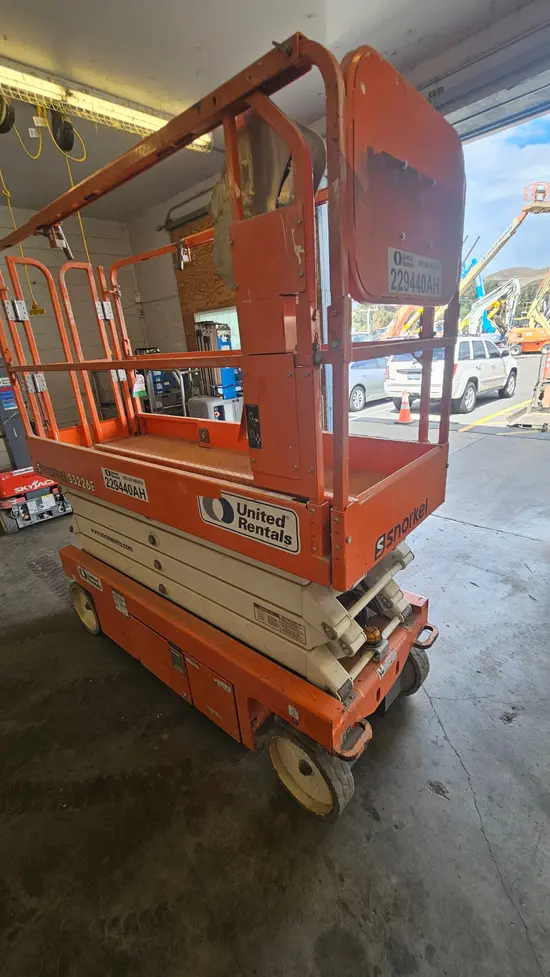 2019 Snorkel S3226E Scissor Lift
