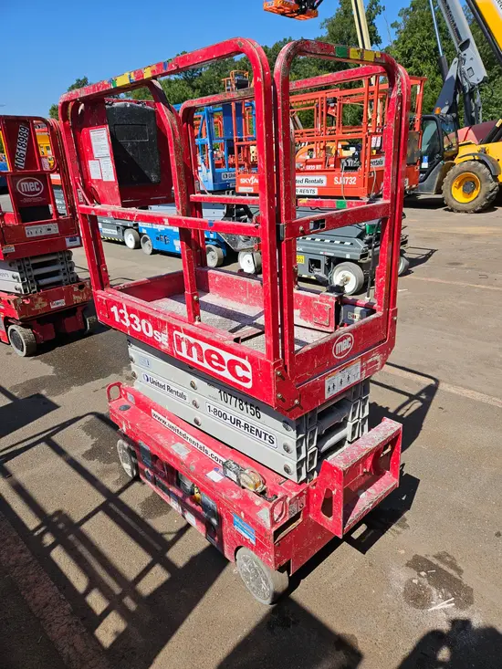 2018 MEC 1330SE Scissor Lift
