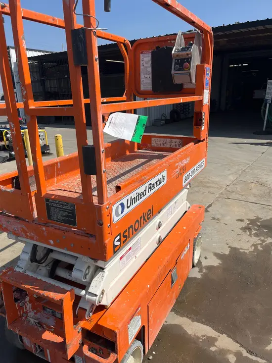 2018 Snorkel S3219E Scissor Lift