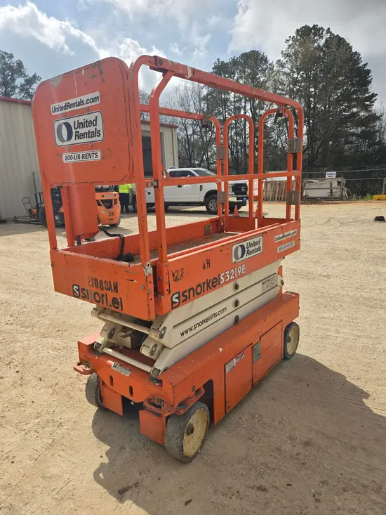 2019 Snorkel S3219E Scissor Lift