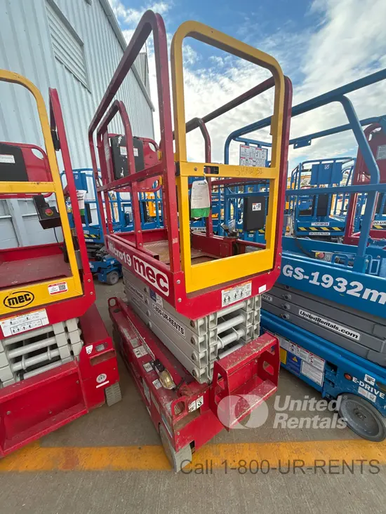 2018 MEC MICRO 19 Scissor Lift
