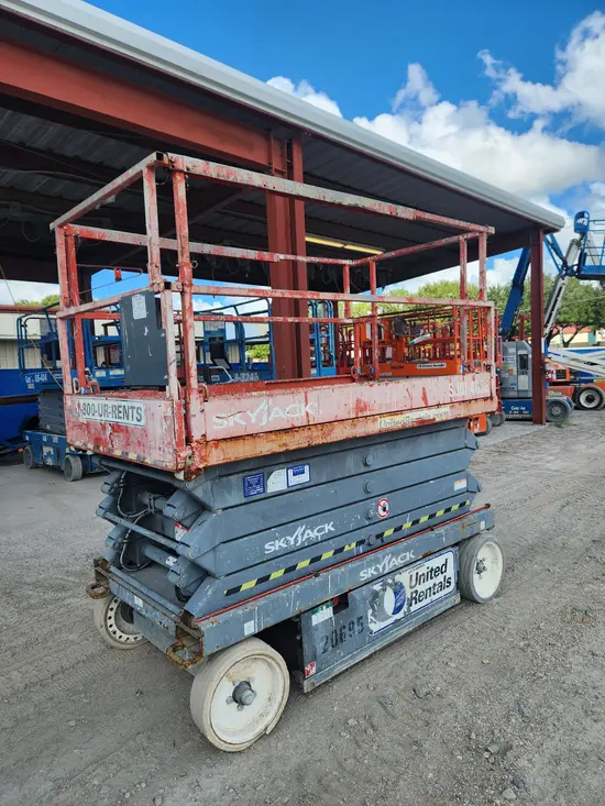 2015 Skyjack SJIII4632 Scissor Lift
