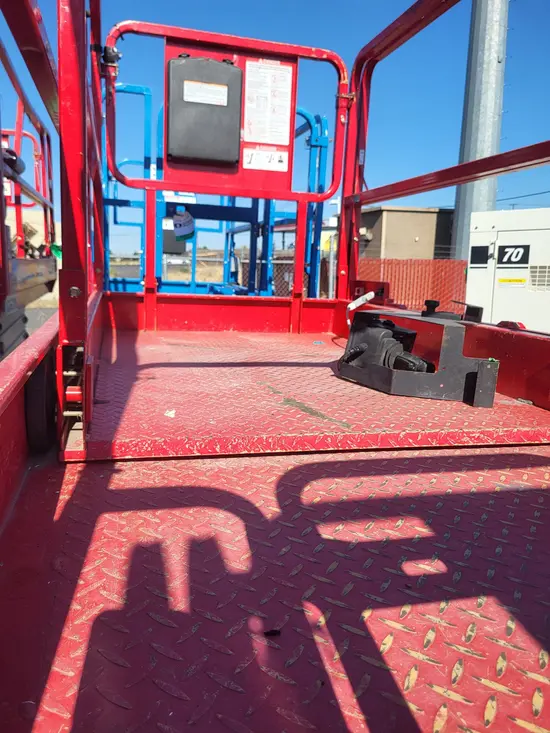 2021 MEC 3346SE Scissor Lift
