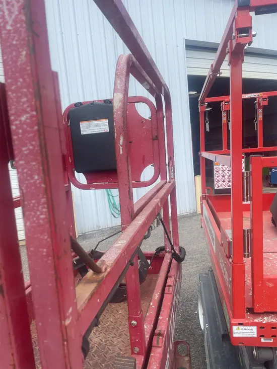 2019 MEC 1330SE Scissor Lift