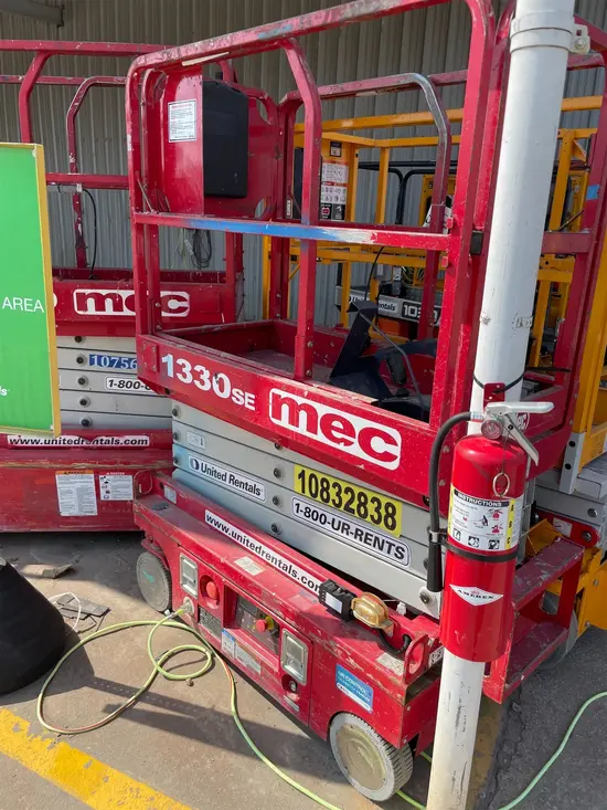 2018 MEC 1330SE Scissor Lift