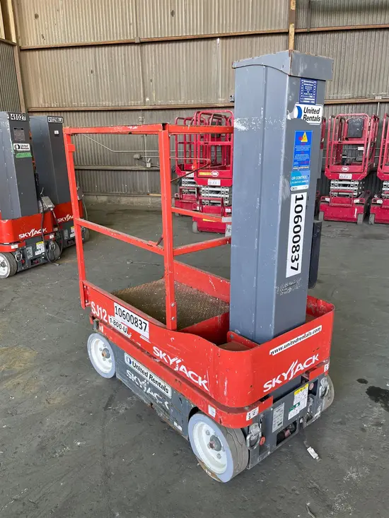 2017 Skyjack SJ12 Self-Propelled One-Person Lift