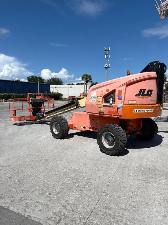 2016 JLG 400S Boom Lift