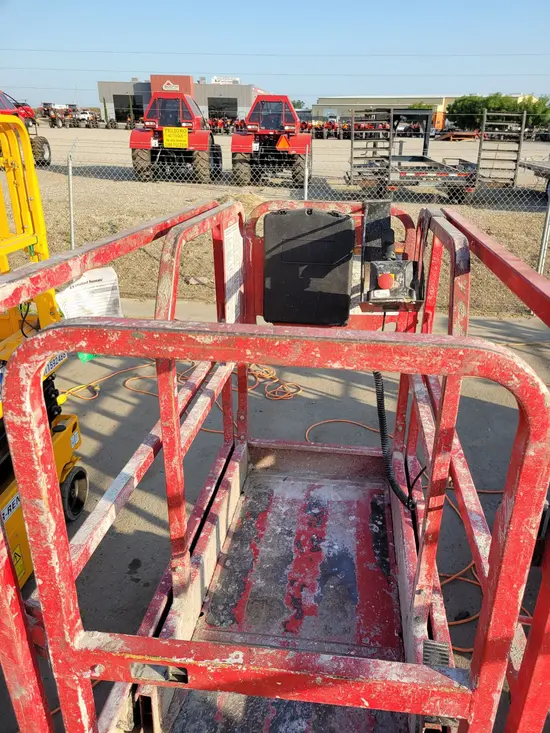 2017 MEC 1330SE Scissor Lift