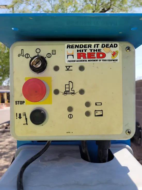 2018 Genie IWP-25S DC Pusharound Lift