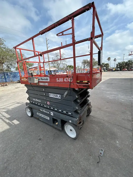 2017 Skyjack SJIII4740 Scissor Lift