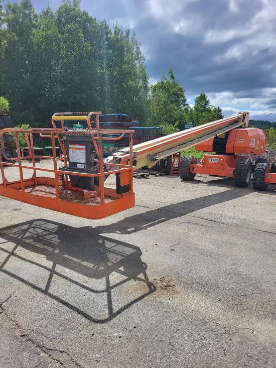 2018 JLG 800S Boom Lift